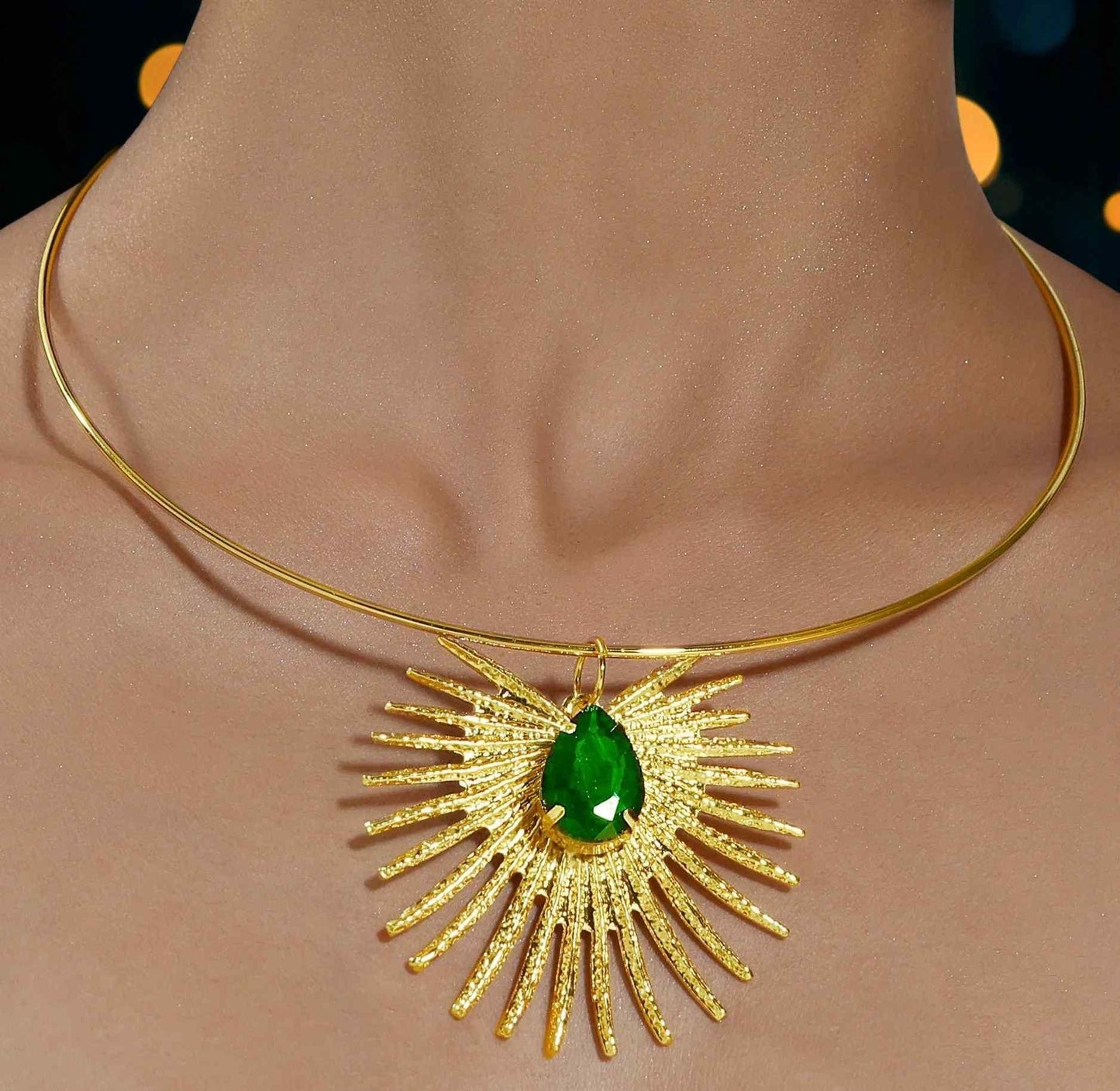Set of Necklace and Earring (Pack of 1)