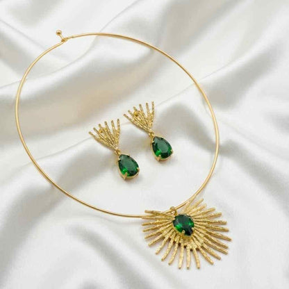 Set of Necklace and Earring (Pack of 1)